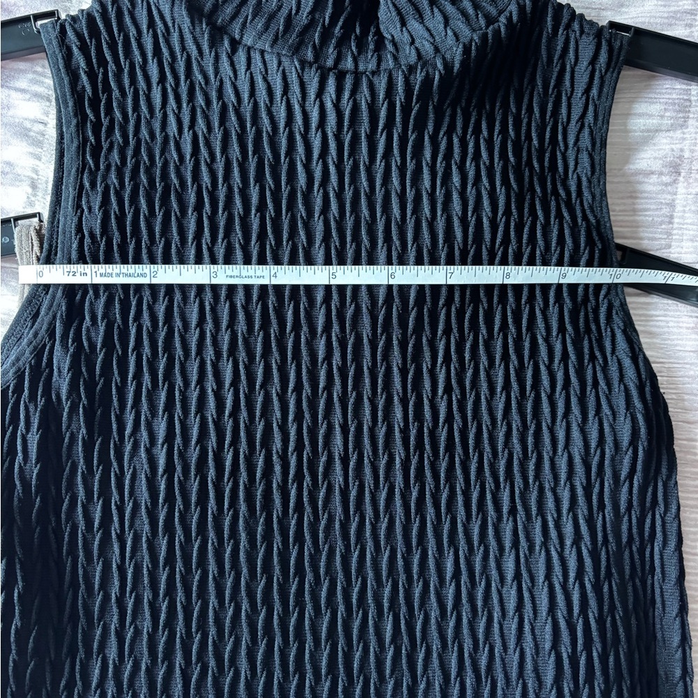 Sleeveless Mock Neck Ribbed Tops - Picture 8 of 9